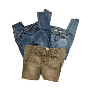 Bundle of 3 women’s jeans